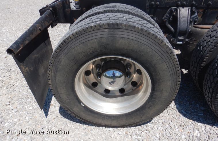 image for item DP5637 2012 Peterbilt 386  semi truck