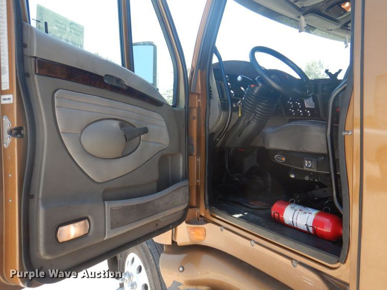 image for item DP5638 2009 Kenworth T2000  semi truck