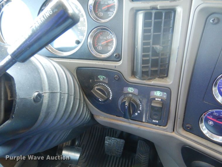 image for item DP5638 2009 Kenworth T2000  semi truck