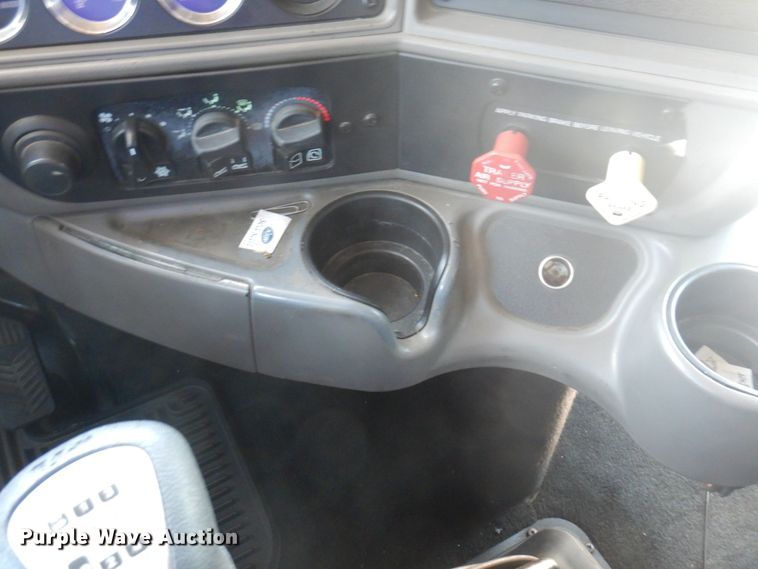 image for item DP5638 2009 Kenworth T2000  semi truck