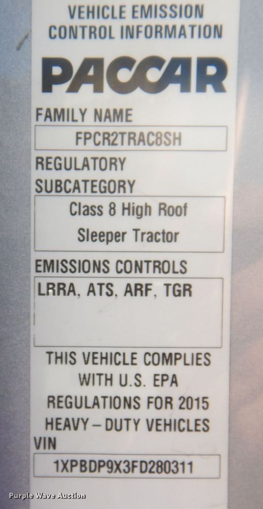 image for item DP5639 2015 Peterbilt 579  semi truck