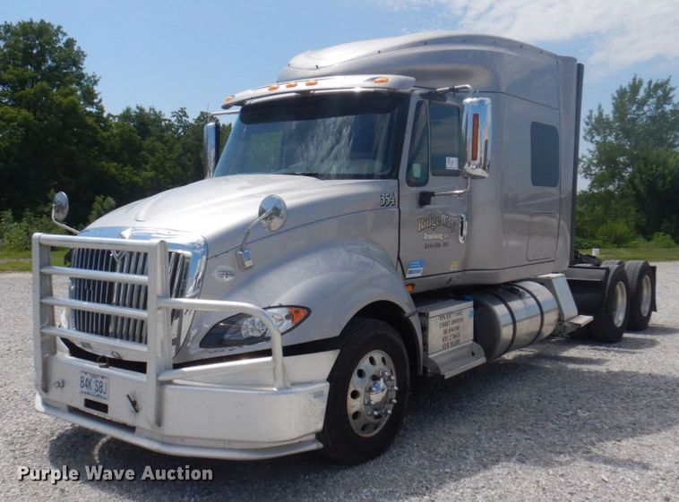 image for item DP5645 2014 International ProStar 122  semi truck