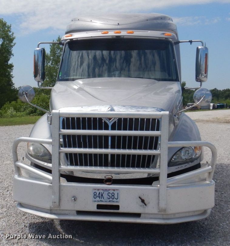 image for item DP5645 2014 International ProStar 122  semi truck