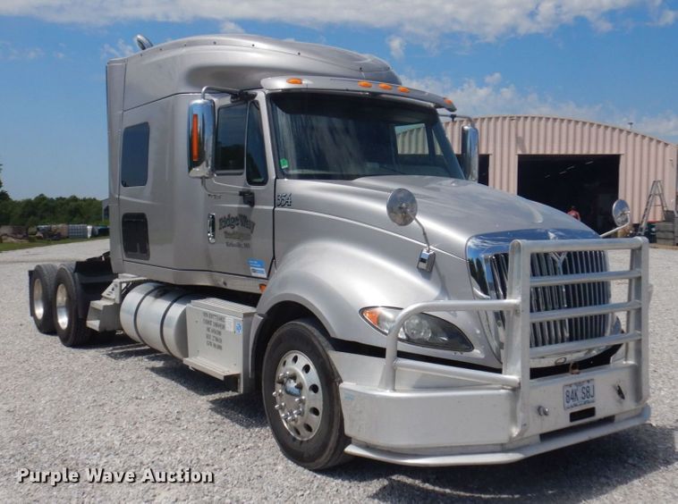 image for item DP5645 2014 International ProStar 122  semi truck