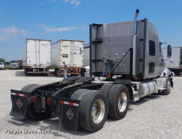 image for item DP5645 2014 International ProStar 122  semi truck