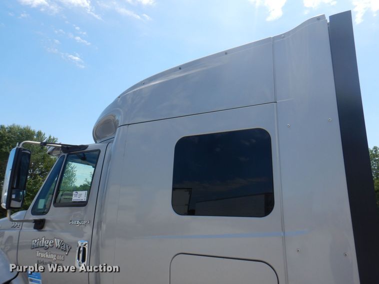 image for item DP5645 2014 International ProStar 122  semi truck