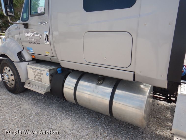 image for item DP5645 2014 International ProStar 122  semi truck