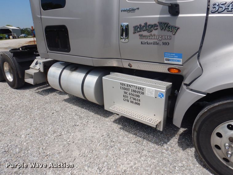 image for item DP5645 2014 International ProStar 122  semi truck