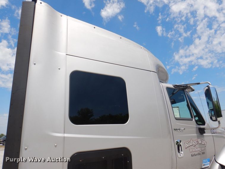 image for item DP5645 2014 International ProStar 122  semi truck