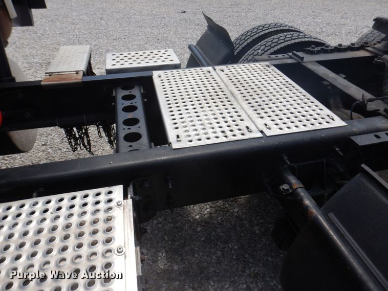 image for item DP5645 2014 International ProStar 122  semi truck