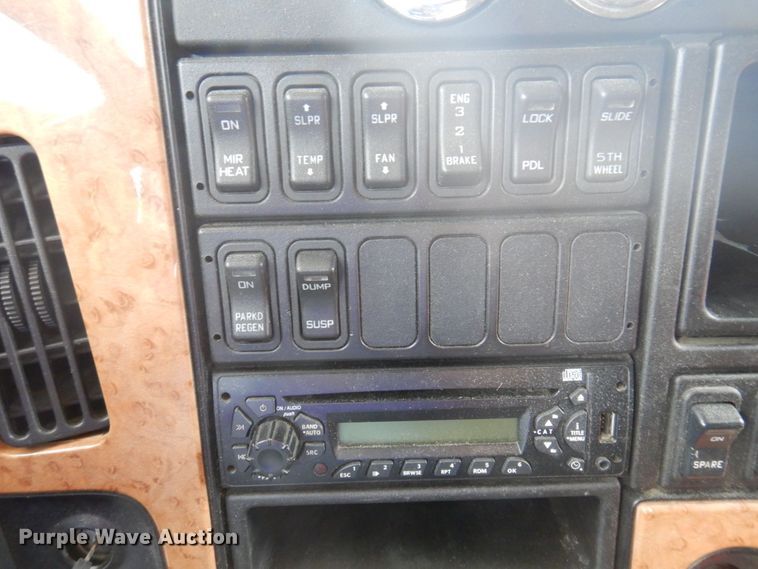 image for item DP5645 2014 International ProStar 122  semi truck