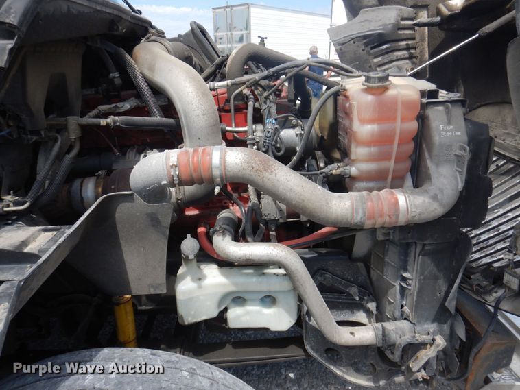 image for item DP5645 2014 International ProStar 122  semi truck