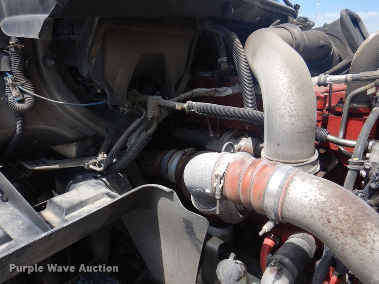 image for item DP5645 2014 International ProStar 122  semi truck