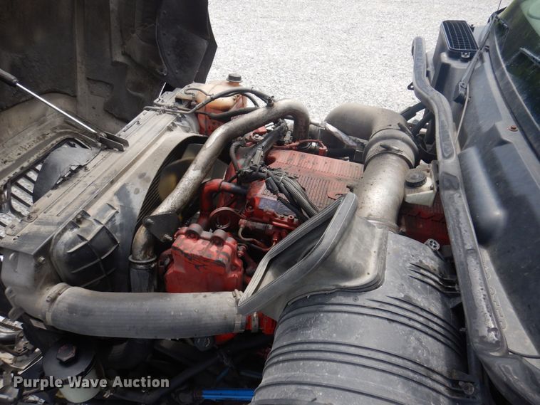 image for item DP5645 2014 International ProStar 122  semi truck