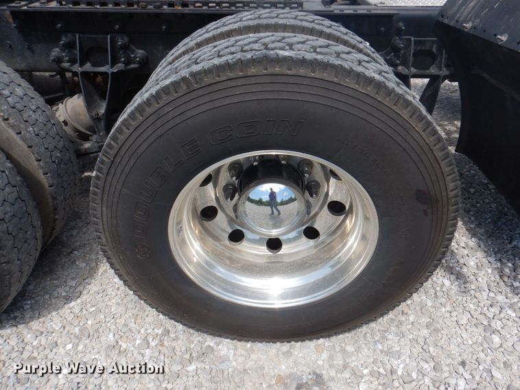 image for item DP5645 2014 International ProStar 122  semi truck