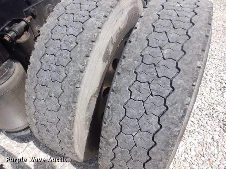 image for item DP5645 2014 International ProStar 122  semi truck