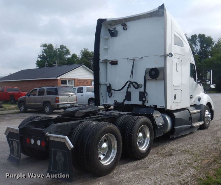 image for item DP5649 2016 Kenworth T680  semi truck