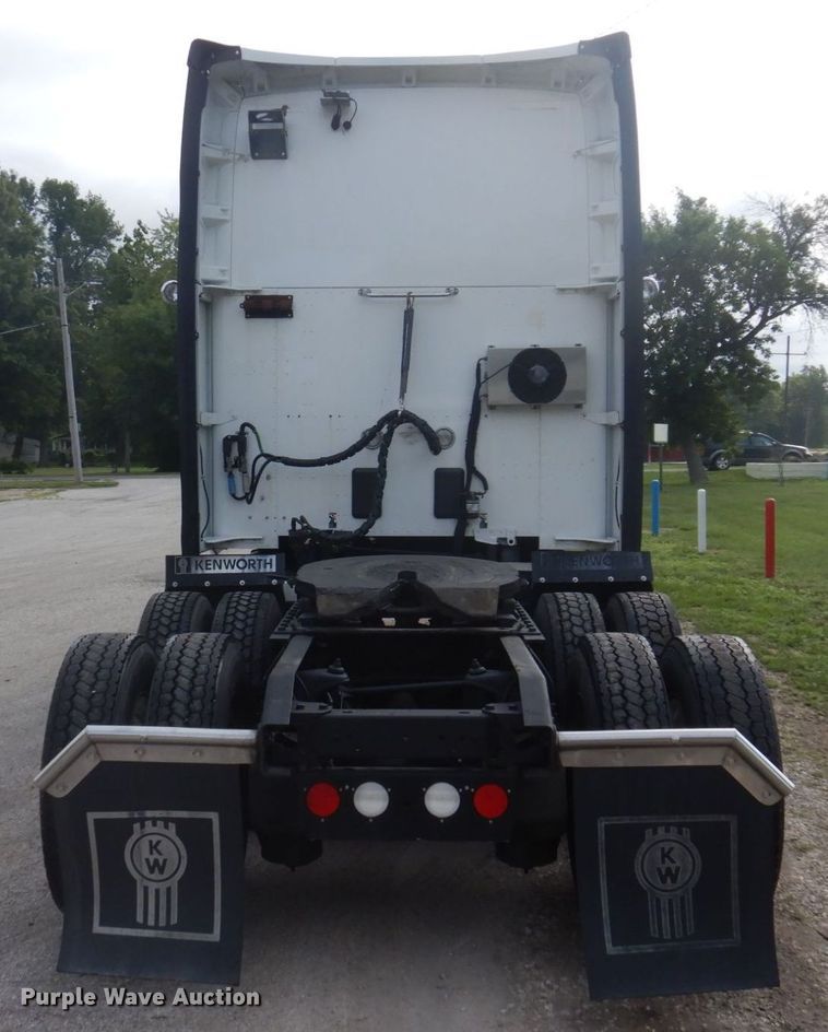 image for item DP5649 2016 Kenworth T680  semi truck