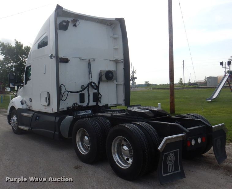 image for item DP5649 2016 Kenworth T680  semi truck