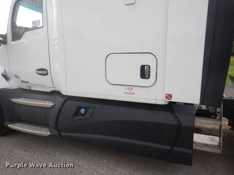 image for item DP5649 2016 Kenworth T680  semi truck