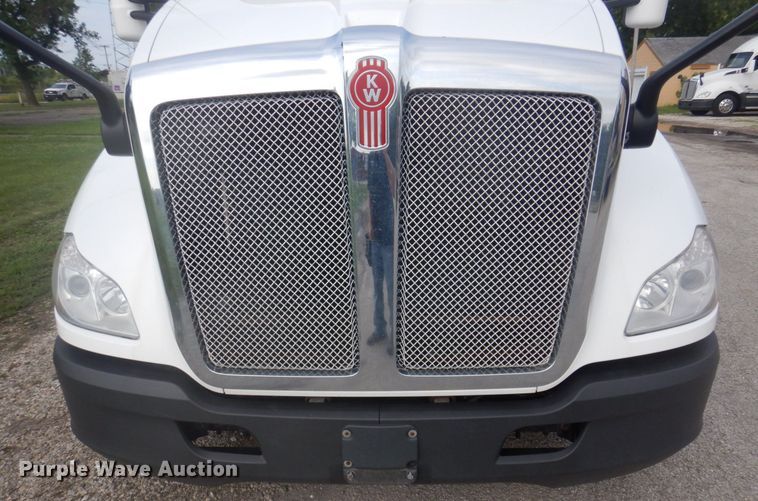 image for item DP5649 2016 Kenworth T680  semi truck