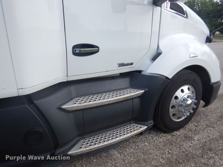 image for item DP5649 2016 Kenworth T680  semi truck