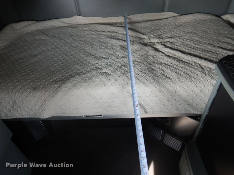 image for item DP5649 2016 Kenworth T680  semi truck