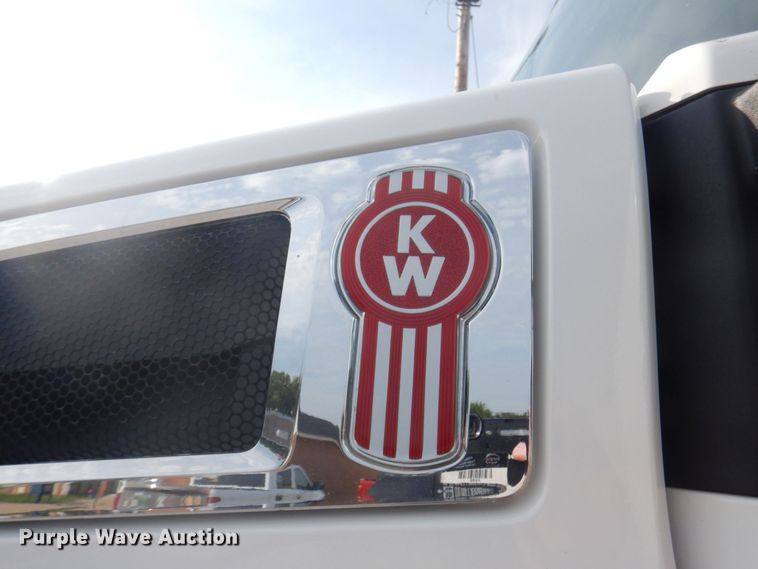 image for item DP5649 2016 Kenworth T680  semi truck