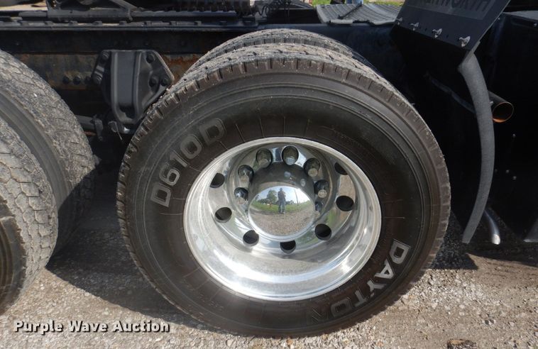 image for item DP5649 2016 Kenworth T680  semi truck