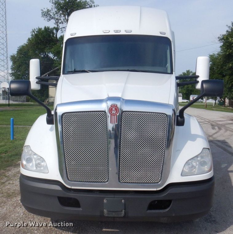 image for item DP5650 2016 Kenworth T680  semi truck