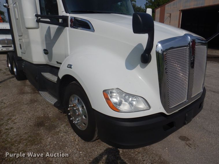 image for item DP5650 2016 Kenworth T680  semi truck
