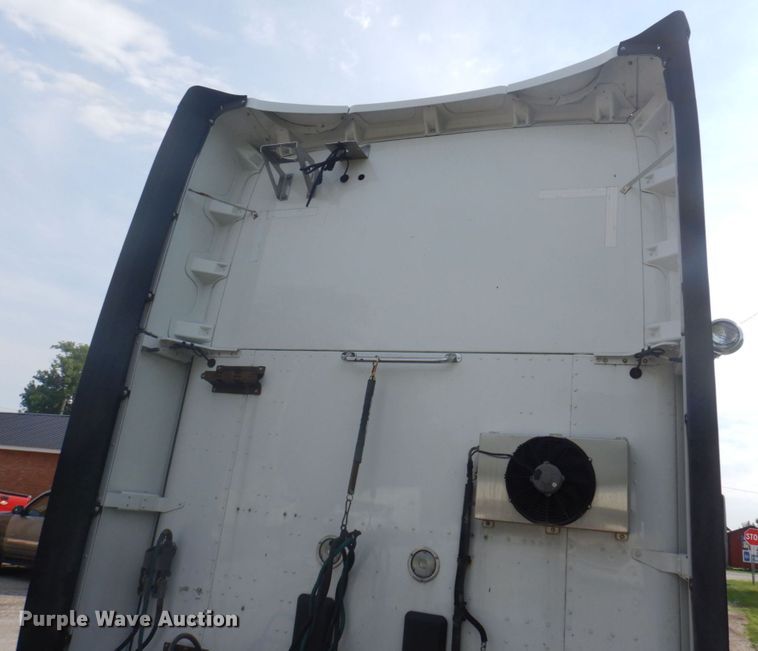 image for item DP5650 2016 Kenworth T680  semi truck