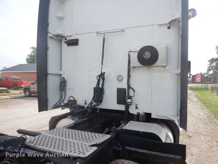 image for item DP5650 2016 Kenworth T680  semi truck