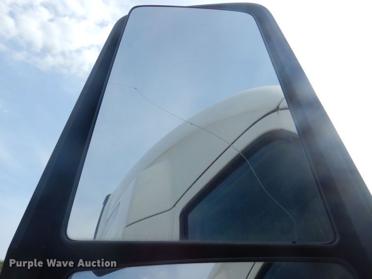 image for item DP5650 2016 Kenworth T680  semi truck