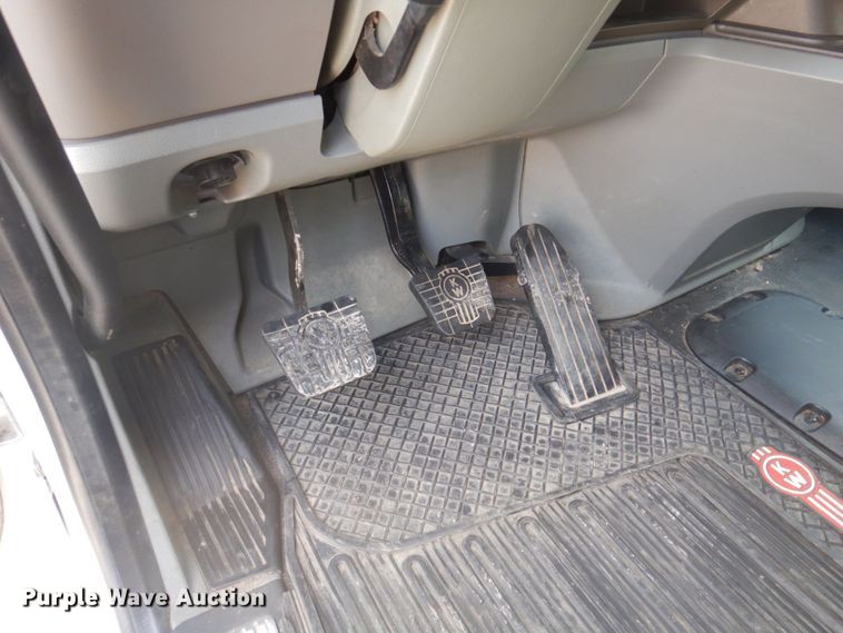 image for item DP5650 2016 Kenworth T680  semi truck