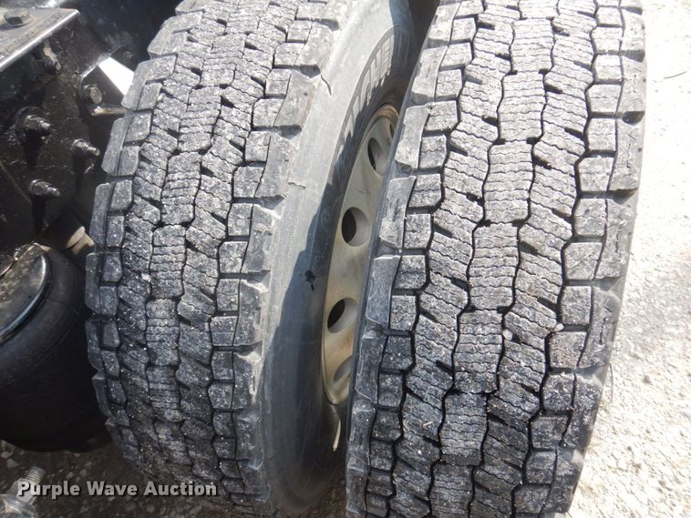 image for item DP5650 2016 Kenworth T680  semi truck