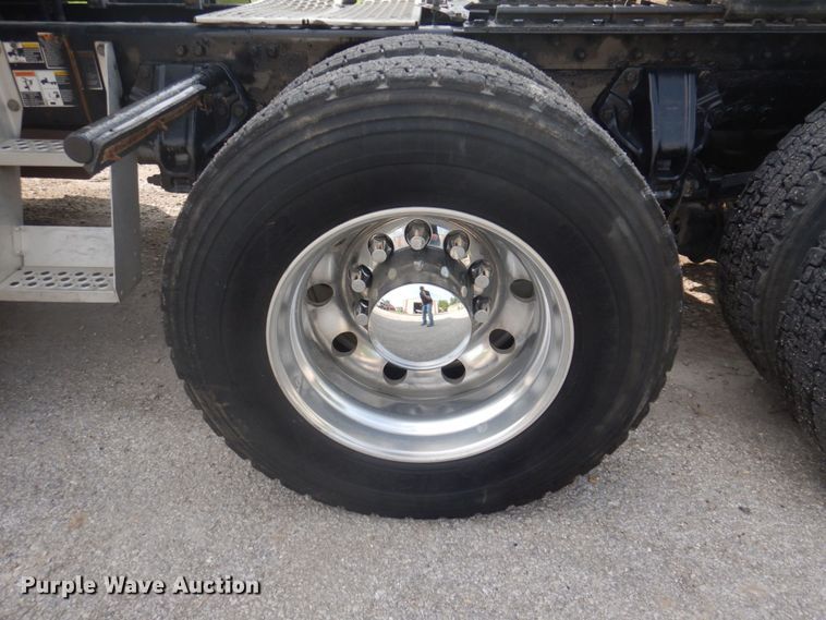 image for item DP5650 2016 Kenworth T680  semi truck