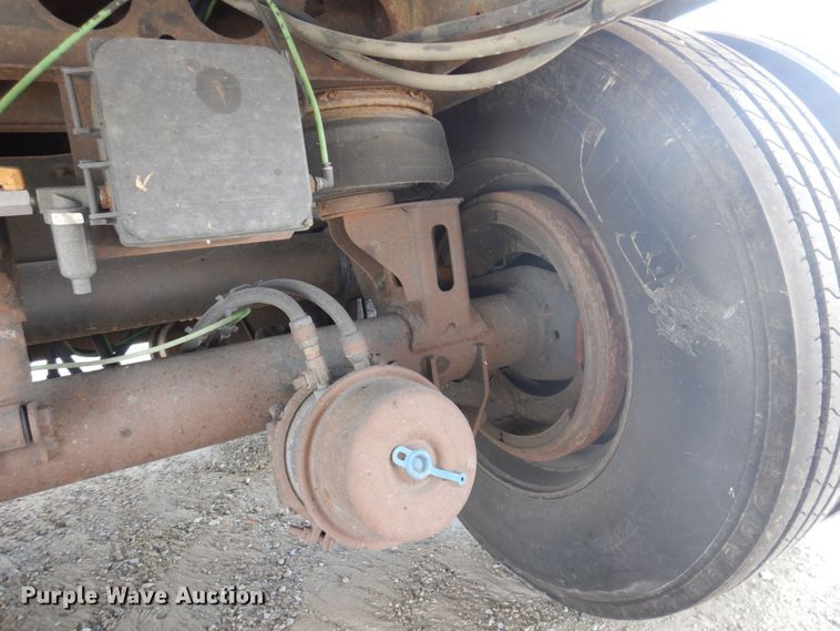 image for item DP5661 2005 Utility Trailer  refrigerated van trailer