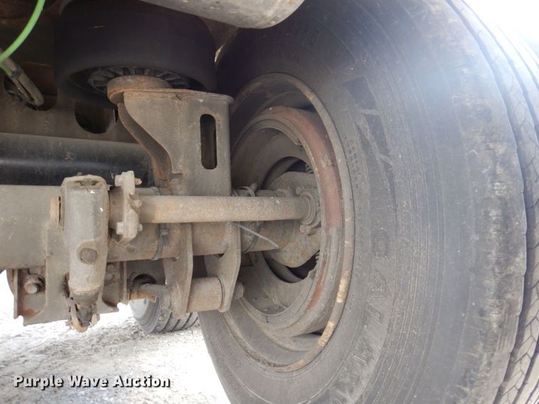 image for item DP5661 2005 Utility Trailer  refrigerated van trailer