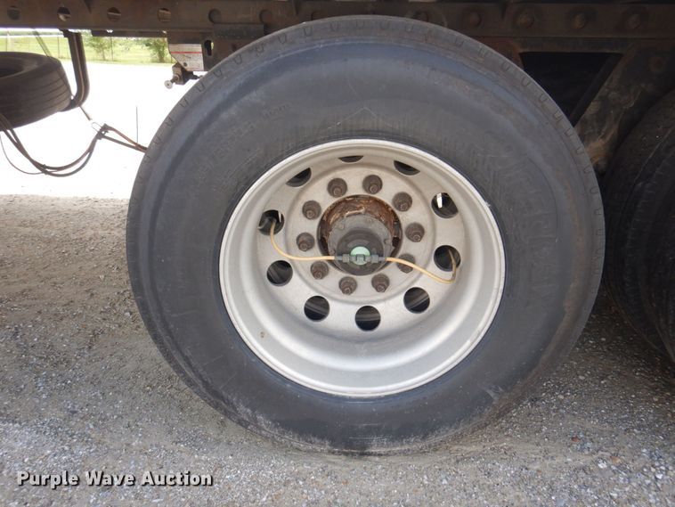 image for item DP5661 2005 Utility Trailer  refrigerated van trailer