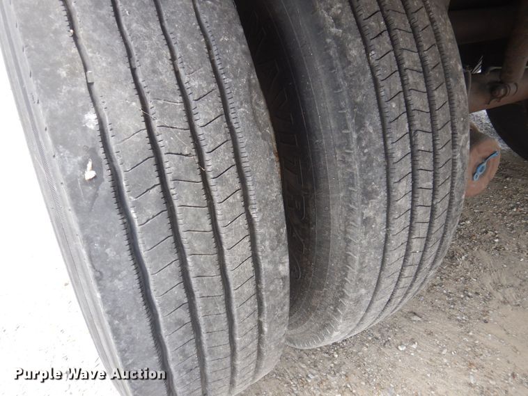 image for item DP5661 2005 Utility Trailer  refrigerated van trailer