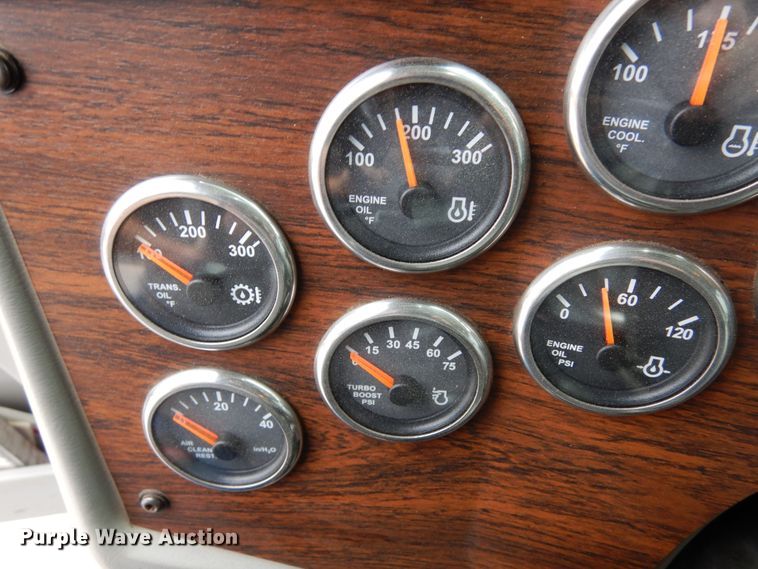 image for item DR1267 2012 Western Star W4900SF  semi truck