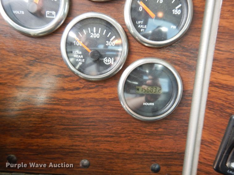 image for item DR1267 2012 Western Star W4900SF  semi truck