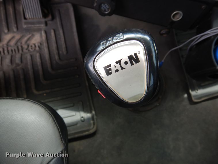 image for item DR1267 2012 Western Star W4900SF  semi truck