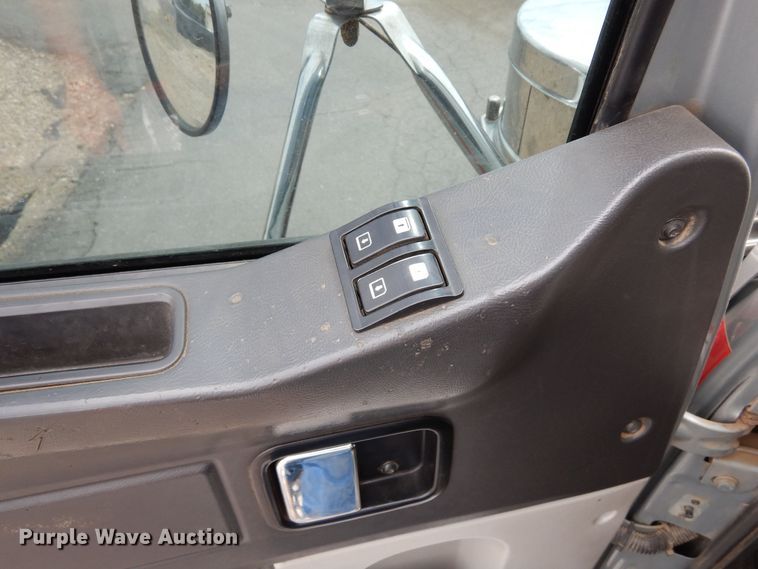 image for item DR1267 2012 Western Star W4900SF  semi truck