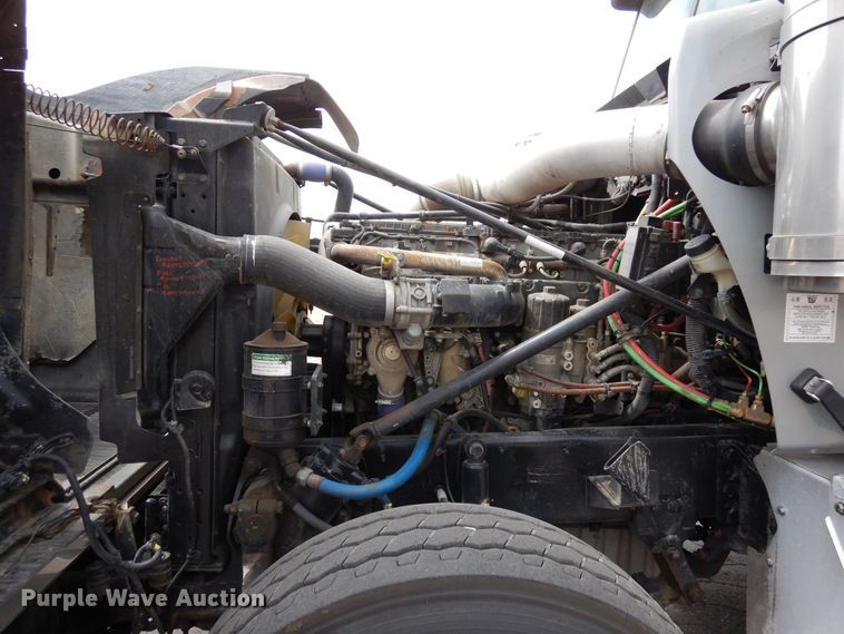 image for item DR1267 2012 Western Star W4900SF  semi truck