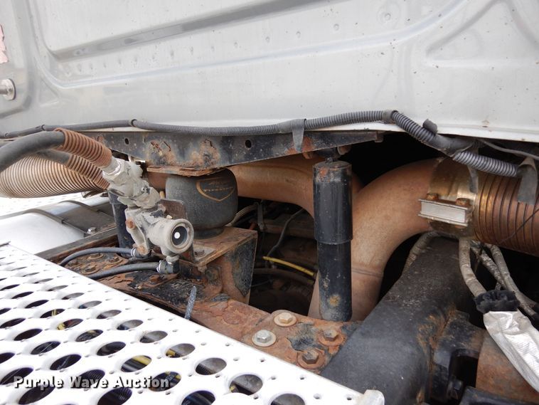 image for item DR1267 2012 Western Star W4900SF  semi truck