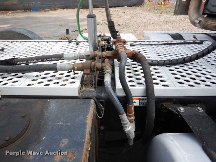 image for item DR1267 2012 Western Star W4900SF  semi truck