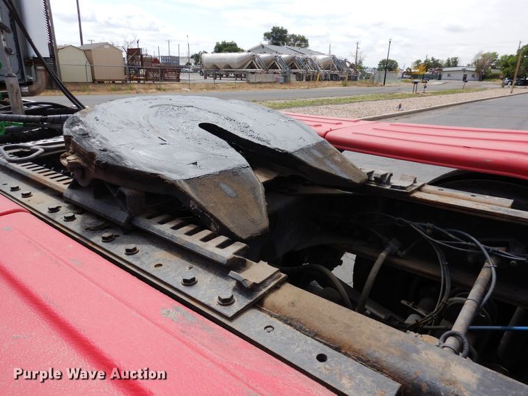 image for item DR1267 2012 Western Star W4900SF  semi truck