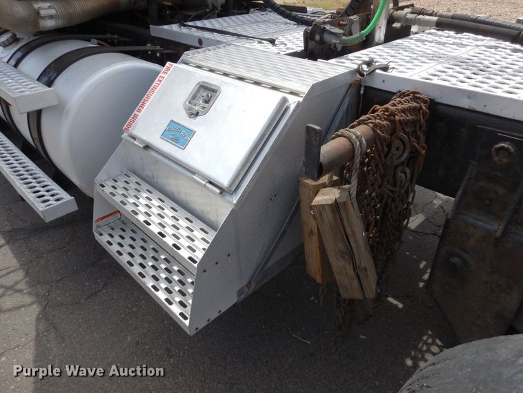 image for item DR1267 2012 Western Star W4900SF  semi truck